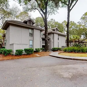 https://centre-court-7832.top-hotels-in-savannah.com