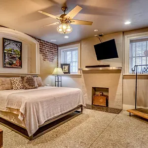 https://modern-garden-on-jones.top-hotels-in-savannah.com